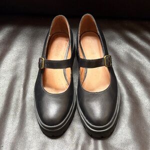 Madewell Size 10 Leather Chunky Mary Jane’s with gold buckle